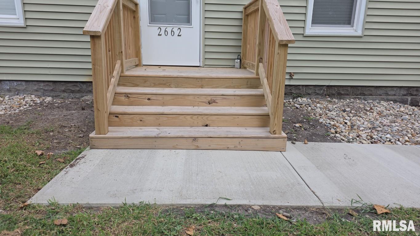 2662 South 7th Street Springfield, IL 62703 - Photo 3 of 14