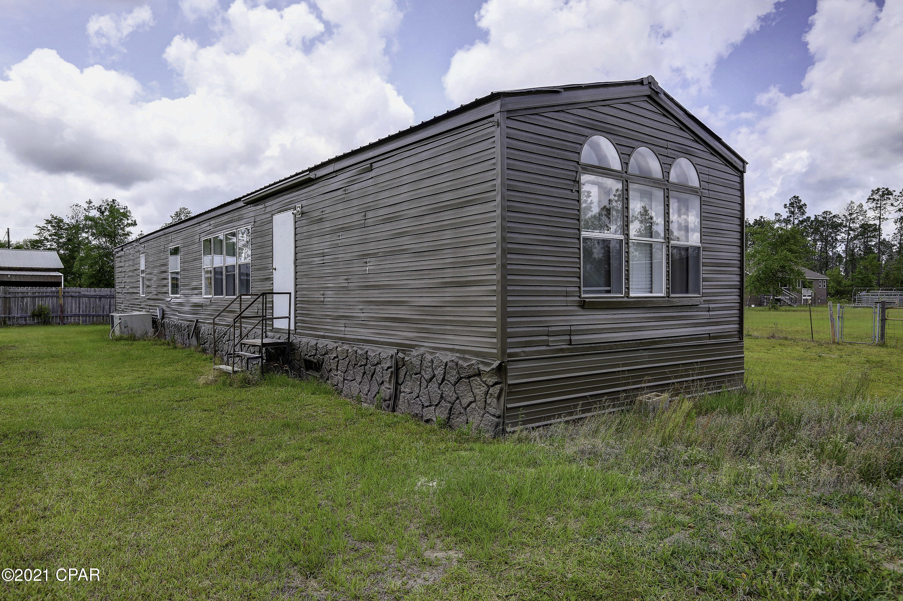 19220 Ross Road Fountain, FL 32438 - Photo 36 of 51 Gallery Image 36