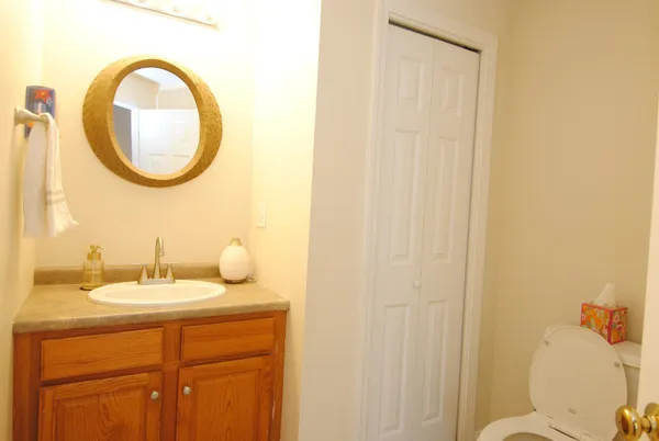 $2,975 | 109 Overlook Circle, Hudson, NH 03051