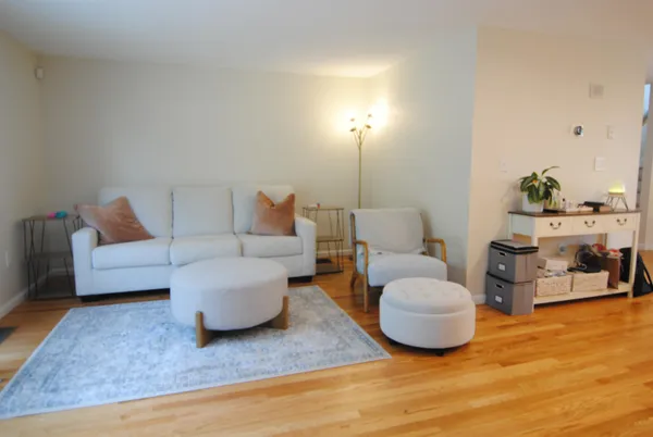 $2,975 | 109 Overlook Circle, Hudson, NH 03051