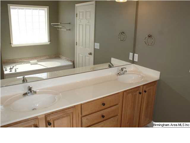 700 Meadow Ridge Court Birmingham, AL 35242 - Photo 13 of 28