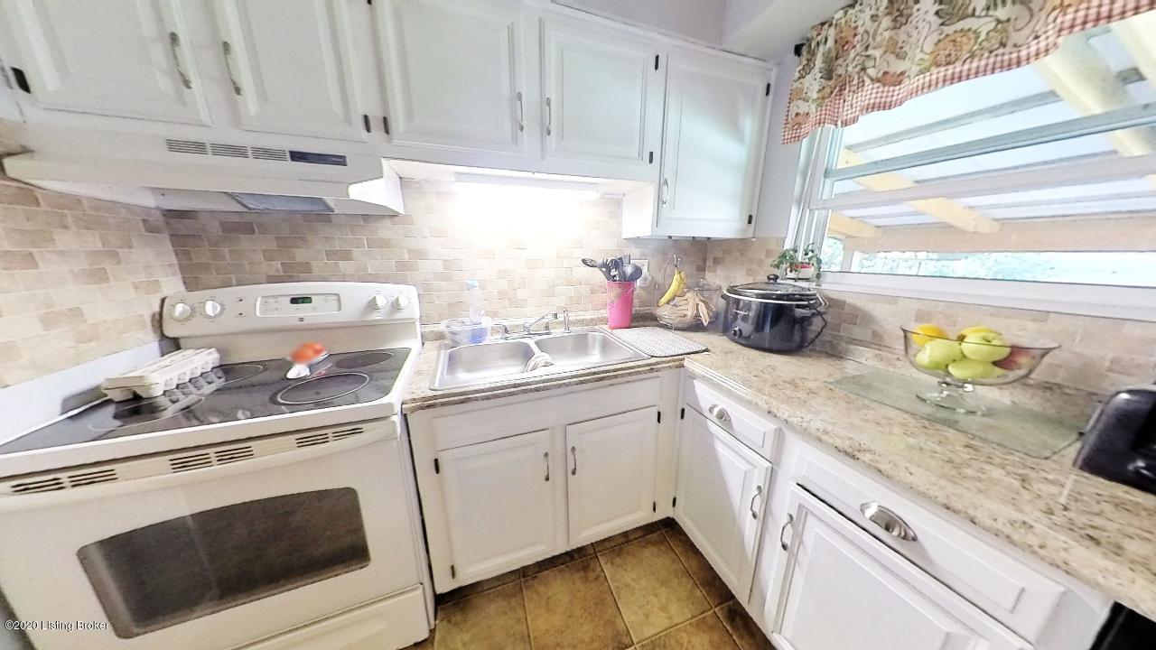 243 Overlook Road Louisville, KY 40229 - Photo 20 of 50 243-Overlook-Rd-09212020_052235