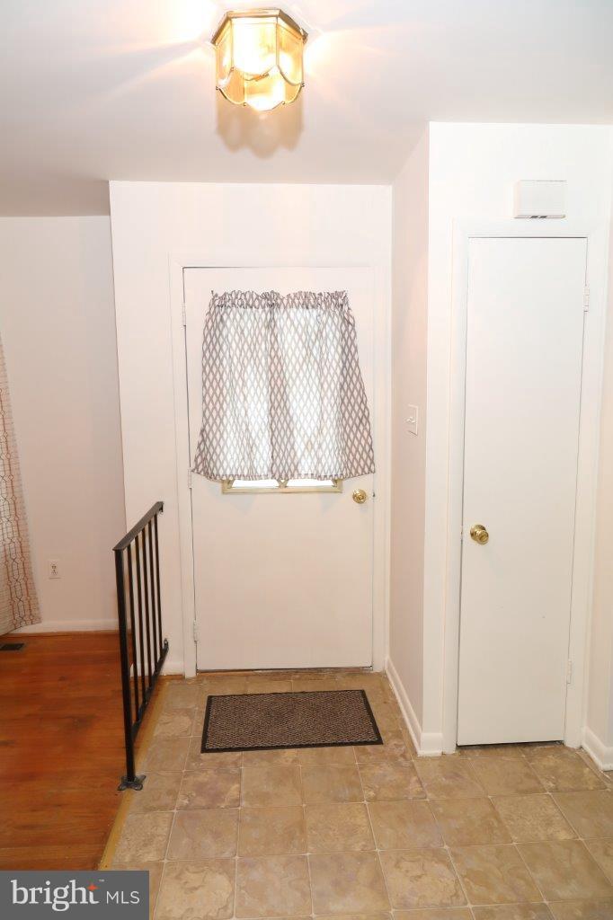 2315 Millers Mill Road Cooksville, MD 21723 - Photo 10 of 17 Interior (General)