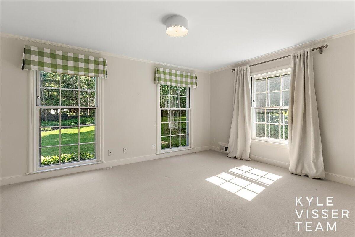 2089 Robinson Road Southeast Grand Rapids, MI 49506 - Photo 36 of 73 3rd Bedroom