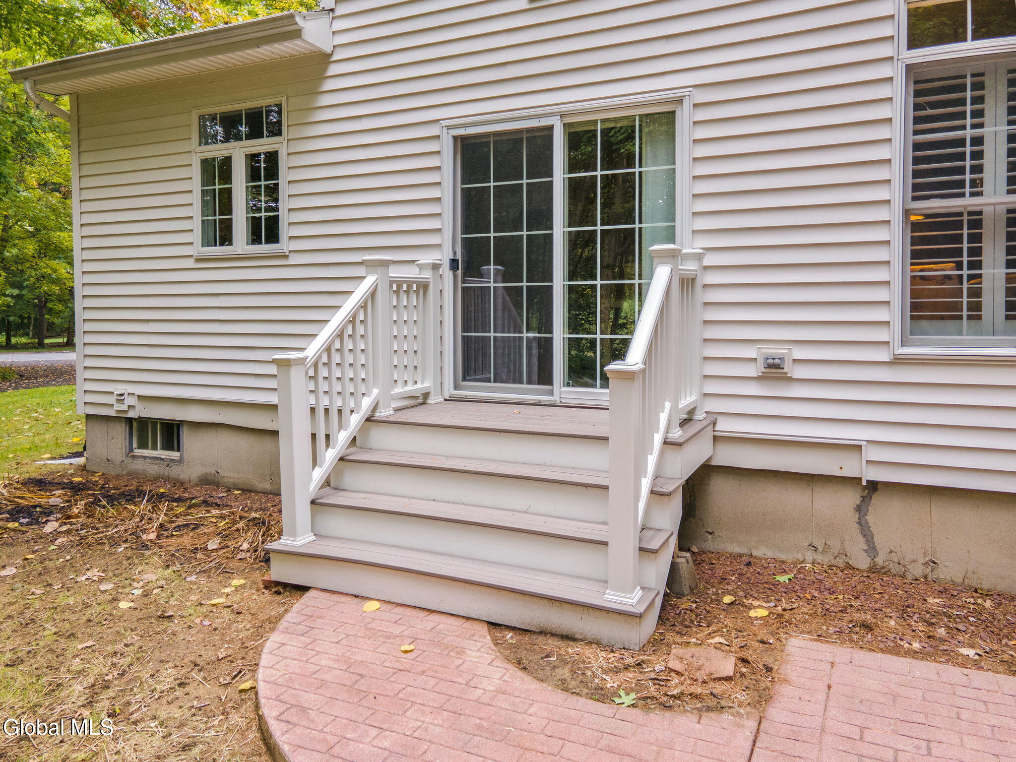2 Huntington Court Saratoga Springs, NY 12866 - Photo 63 of 70 63-2HuntingtonCt_063