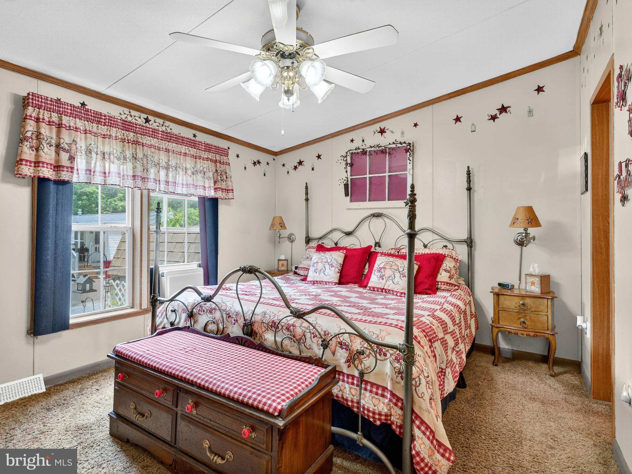 885 Cypress Ave Spring Spring City, PA 19475 - Photo 11 of 24 a bedroom with a bed and a chandelier