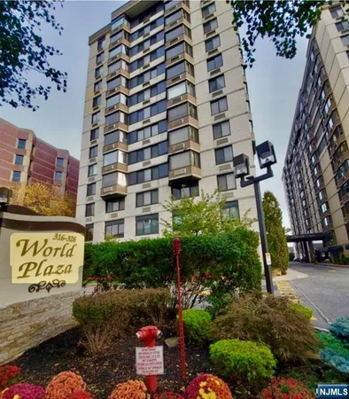 $388,000 | 316 Prospect Avenue, Unit 11J, Hackensack, NJ 07601