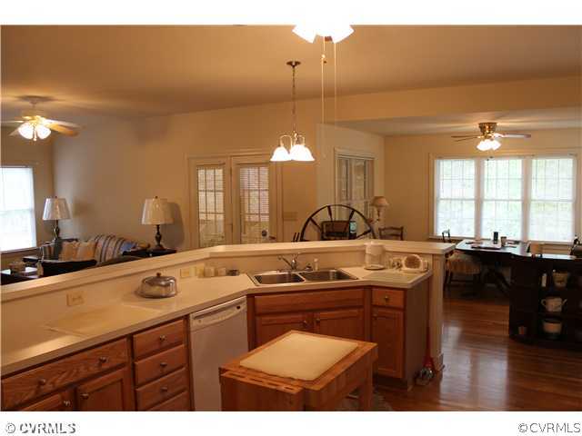 68 Rivers Bend Lane Bumpass, VA 23024 - Photo 5 of 24 Kitchen - Just LOOK how OPEN this is!! You can kee