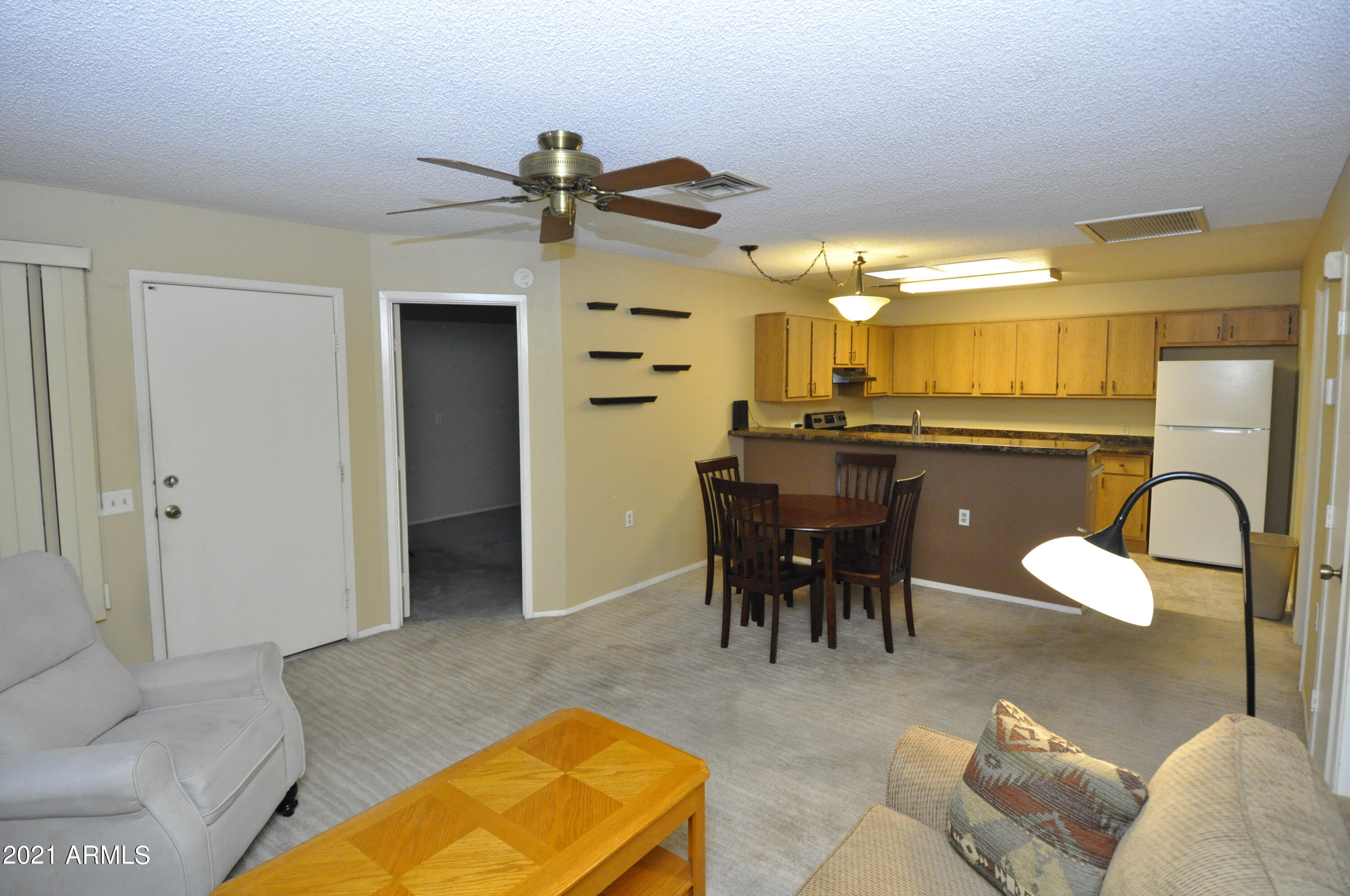 14300 West Bell Road, Unit 403 Surprise, AZ 85374 - Photo 4 of 20 greatroom
