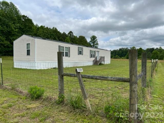 1586 Hemphill Road Marion, NC 28752 - Photo 1 of 21 Gallery Image 1