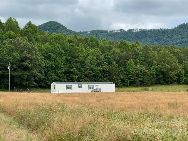 1586 Hemphill Road Marion, NC 28752 - Photo 3 of 21 Gallery Image 3
