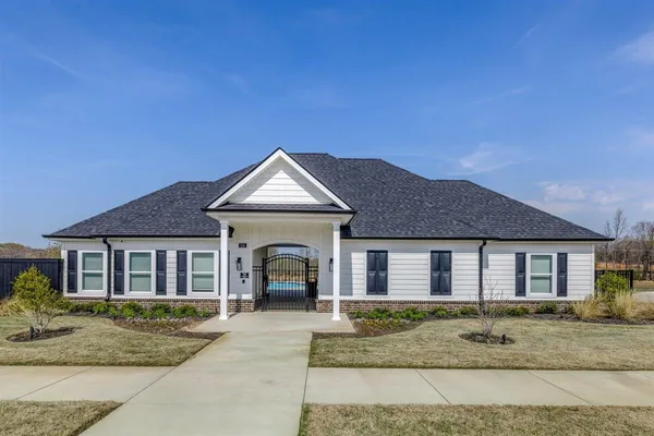 $340,000 | 160 Driftwood Loop, Oakland, TN 38060