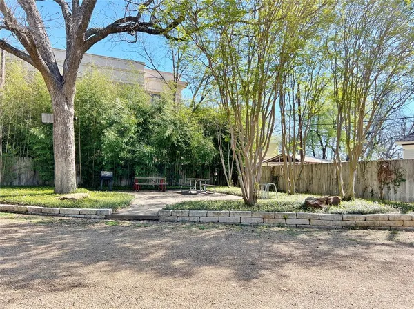 $1,625 | 420 West Franklin Street, Unit 3, Waxahachie, TX 75165