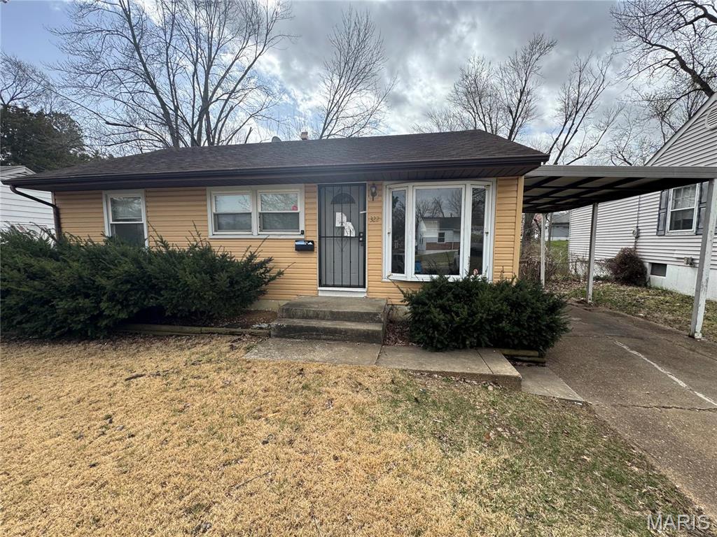 322 Caithness Road St. Louis, MO 63137 - Photo 1 of 3