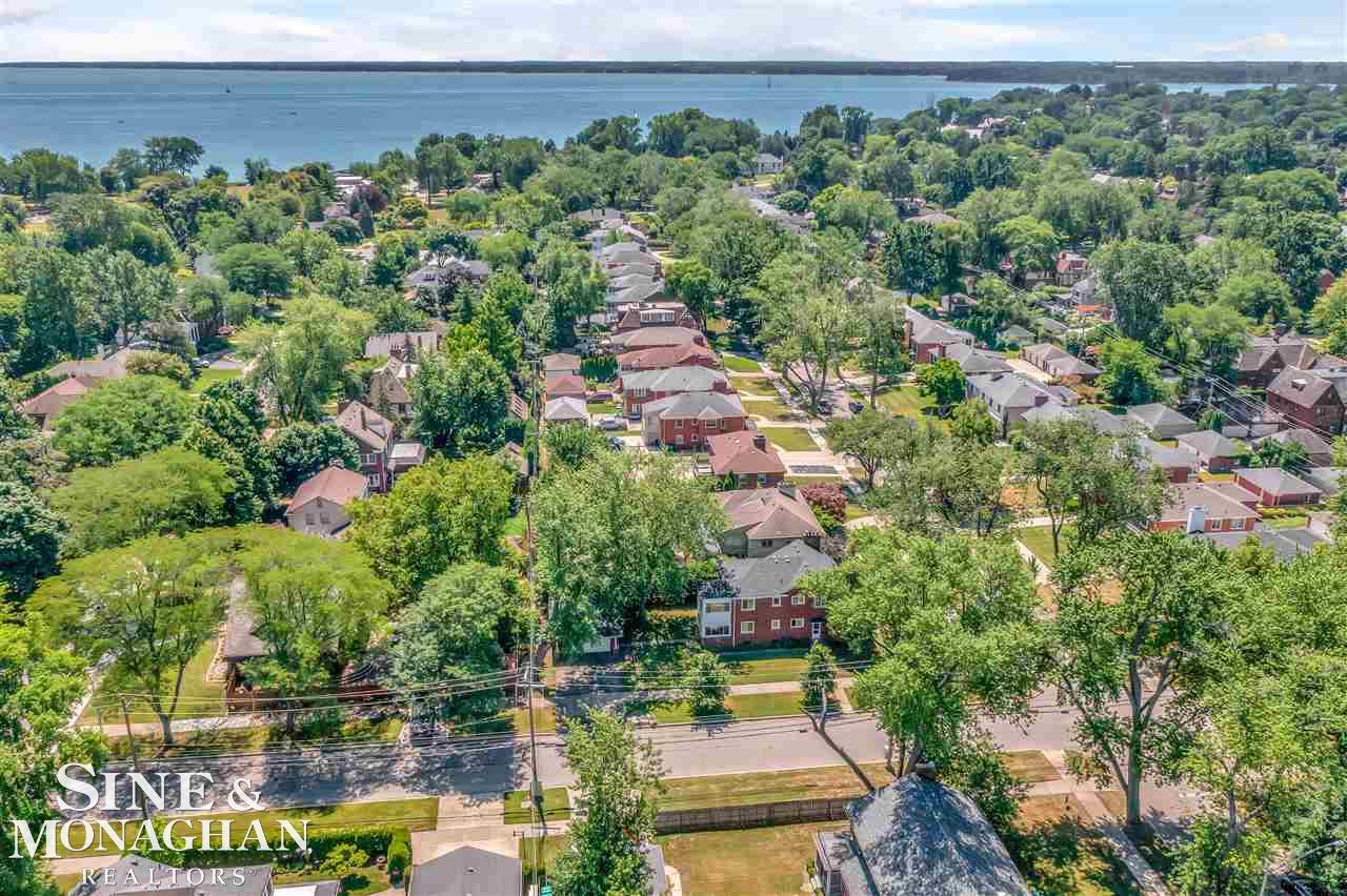 798 Harcourt Road Grosse Pointe, MI 48230 - Photo 22 of 32
