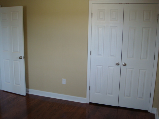 944 Olney Road Vinton, VA 24179 - Photo 11 of 23 DSC03386