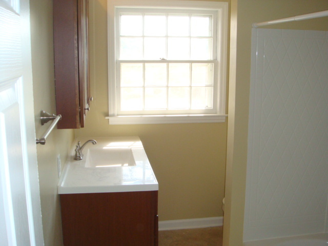 944 Olney Road Vinton, VA 24179 - Photo 12 of 23 DSC03387