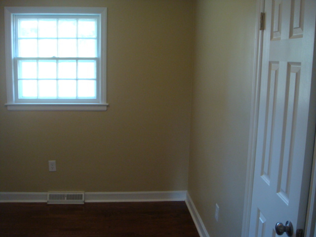 944 Olney Road Vinton, VA 24179 - Photo 10 of 23 DSC03384