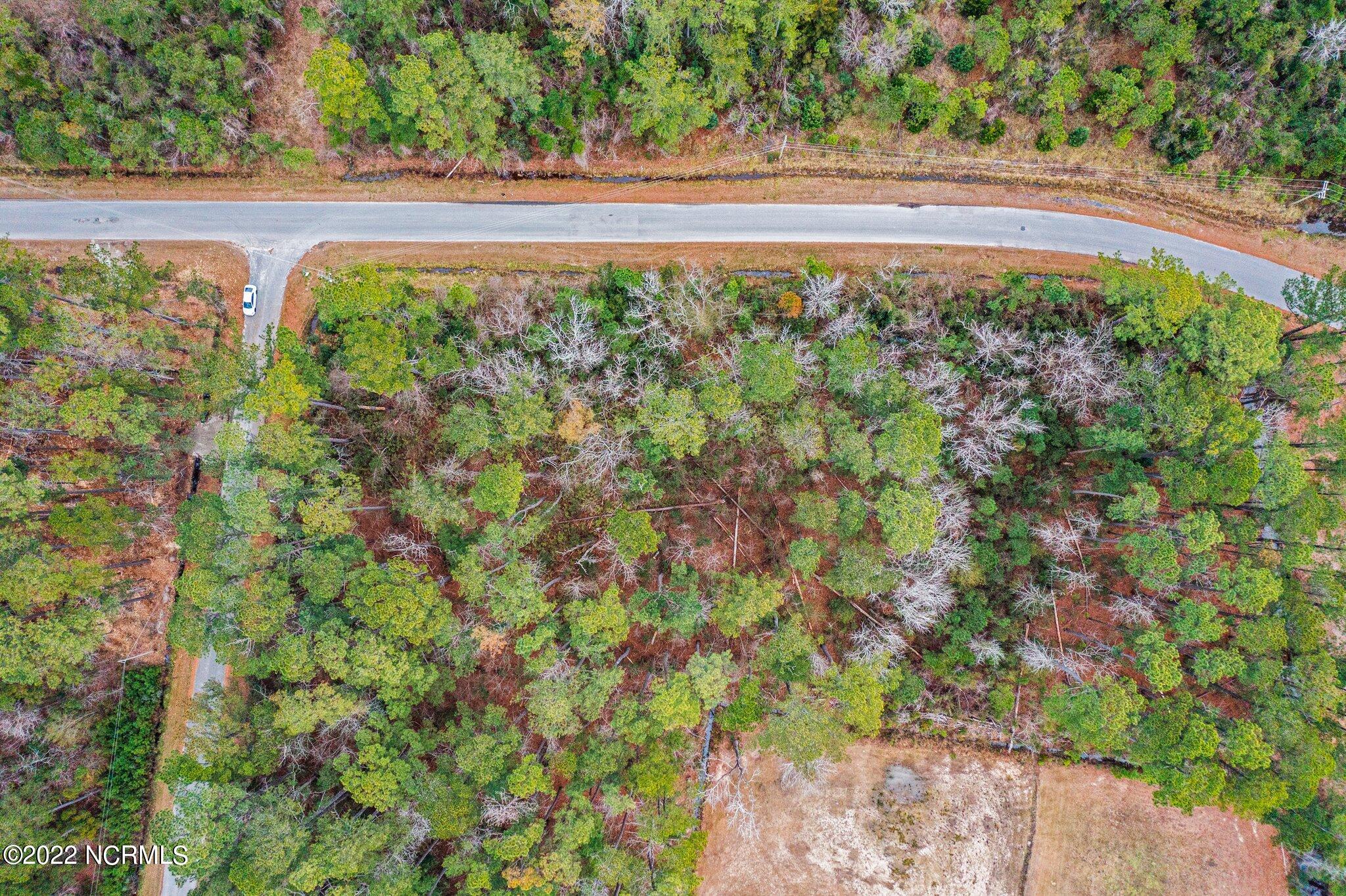 259 Old Stanton Road Beaufort, NC 28516 - Photo 5 of 17 18-web-or-mls-DJI_0844