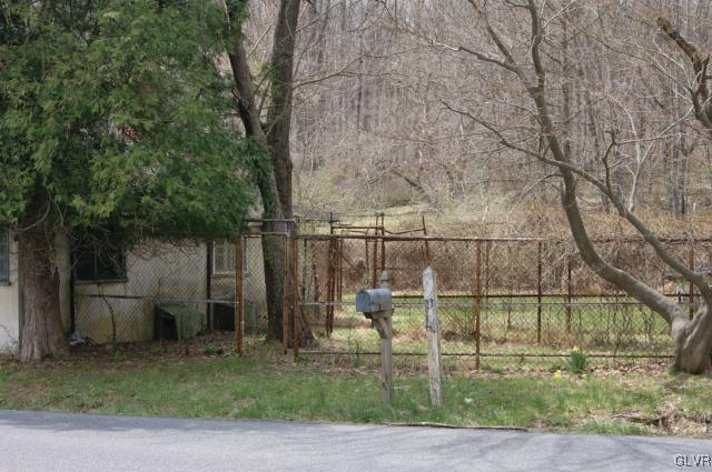 6385 Vera Cruz Road Center Valley, PA 18034 - Photo 2 of 4 Gallery Image 2