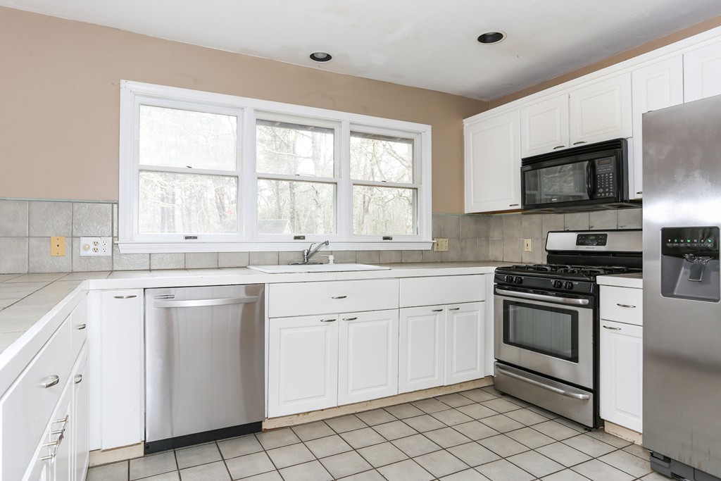 188 Far Fields Road Brewster, MA 02631 - Photo 10 of 25 Gallery Image 10