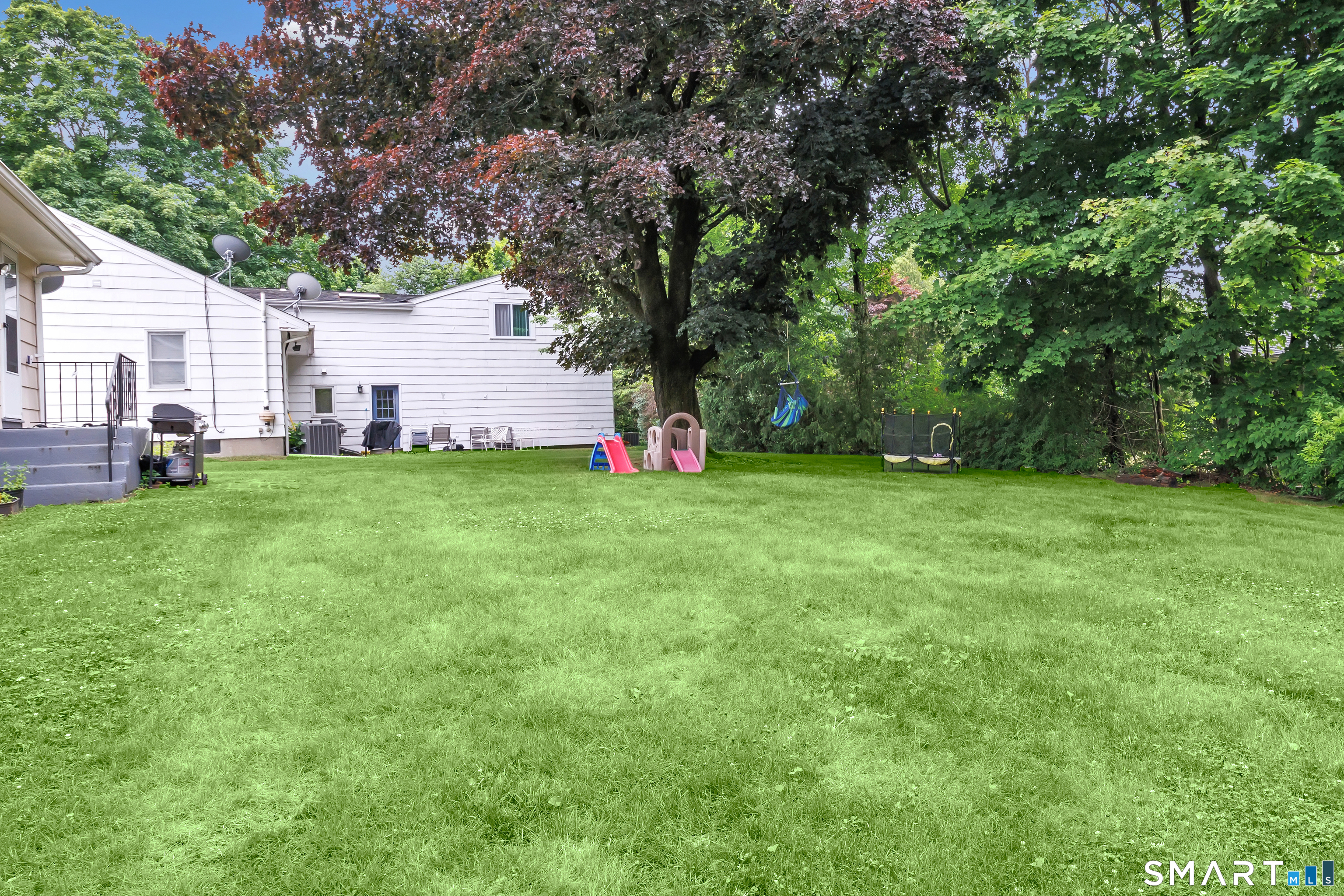 240 Blackhouse Road Trumbull, CT 06611 - Photo 38 of 40