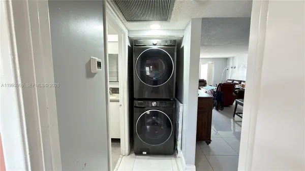 $2,700 | 12500 Southwest 5th Court, Unit 307M, Pembroke Pines, FL 33027