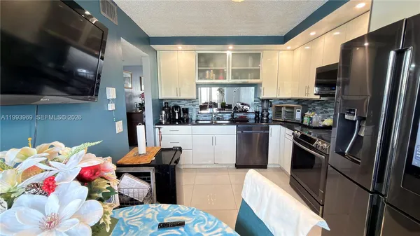 $2,700 | 12500 Southwest 5th Court, Unit 307M, Pembroke Pines, FL 33027