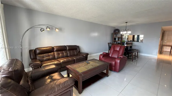 $2,700 | 12500 Southwest 5th Court, Unit 307M, Pembroke Pines, FL 33027