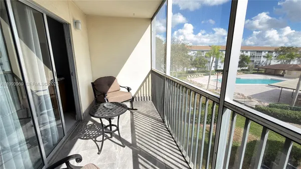 $2,700 | 12500 Southwest 5th Court, Unit 307M, Pembroke Pines, FL 33027