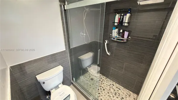 $2,700 | 12500 Southwest 5th Court, Unit 307M, Pembroke Pines, FL 33027