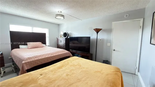 $2,700 | 12500 Southwest 5th Court, Unit 307M, Pembroke Pines, FL 33027