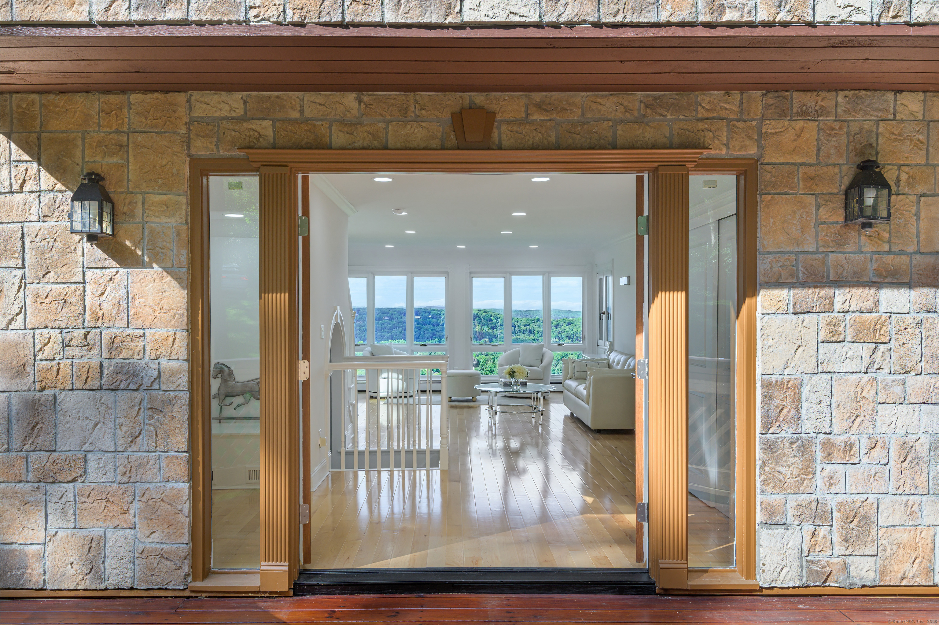 a view of a entryway door of the house
