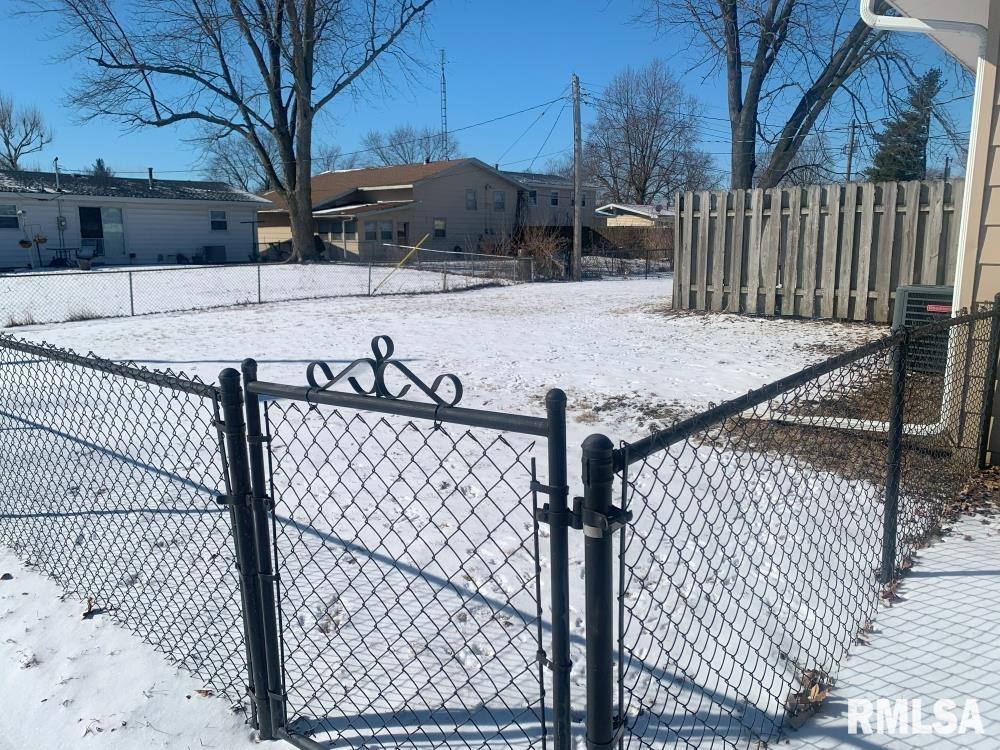 2280 East Black Avenue Springfield, IL 62702 - Photo 12 of 13