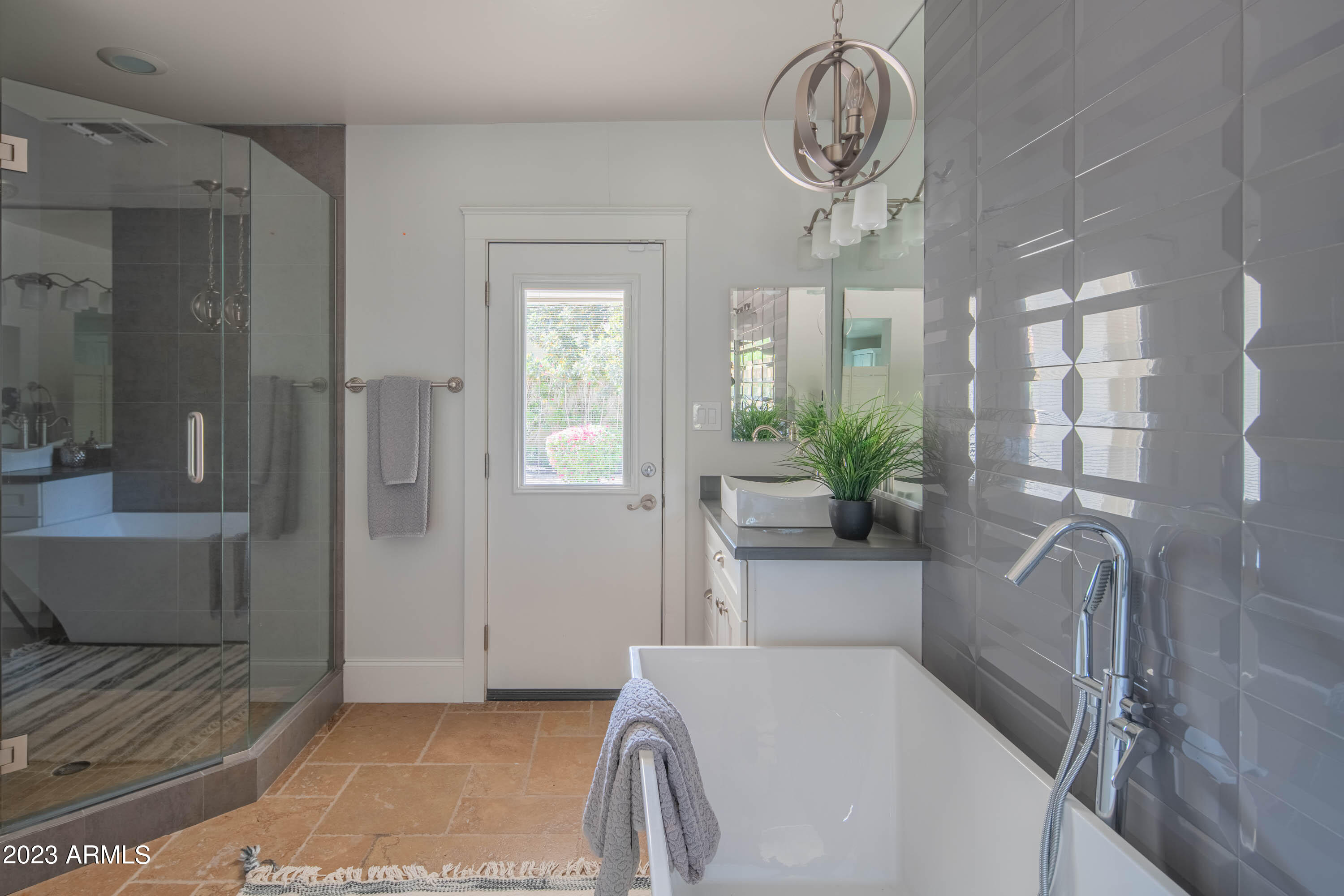 124 West Granada Road Phoenix, AZ 85003 - Photo 15 of 26 Primary Bath