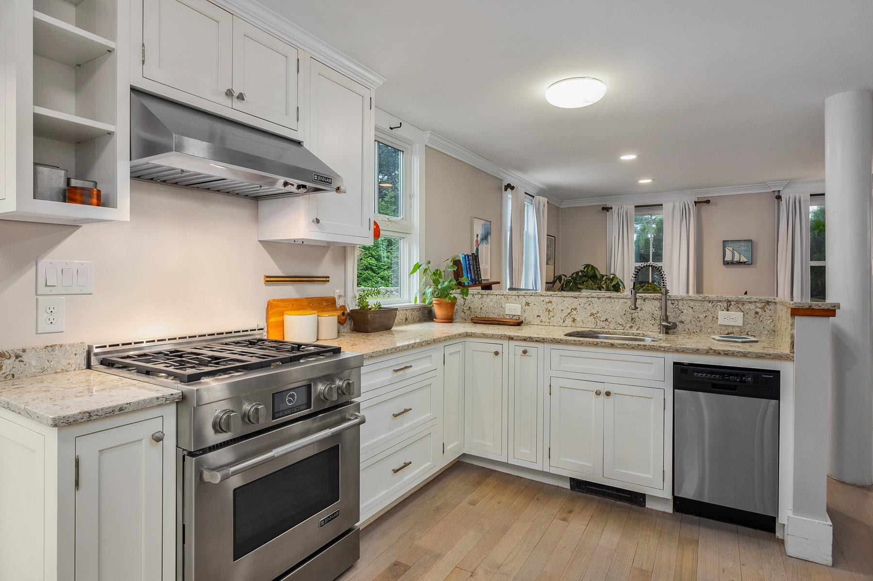 103 Pepperrell Road Kittery, ME 03905 - Photo 3 of 40