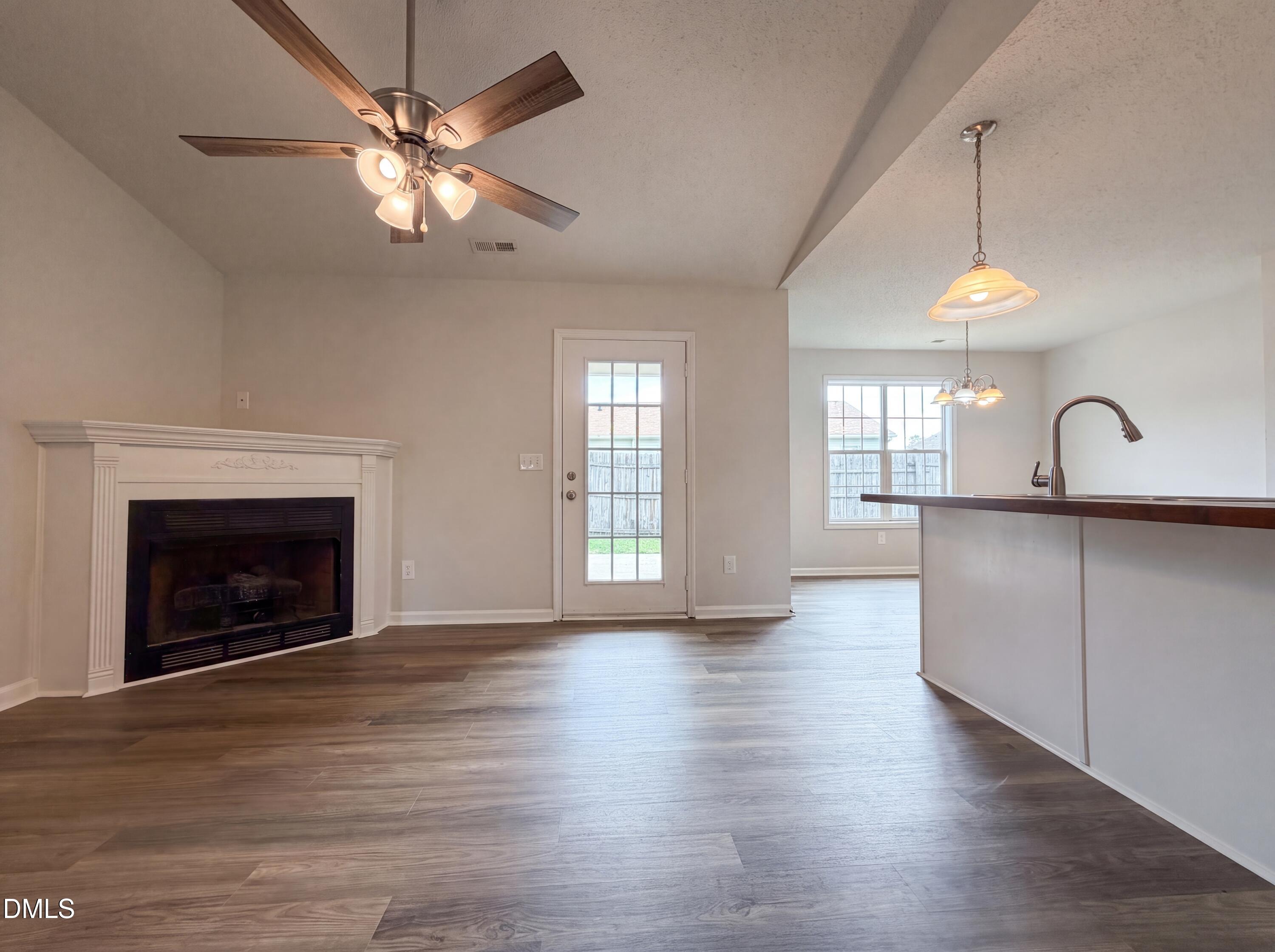 102 Reebe Circle Selma, NC 27576 - Photo 5 of 16 photo_11