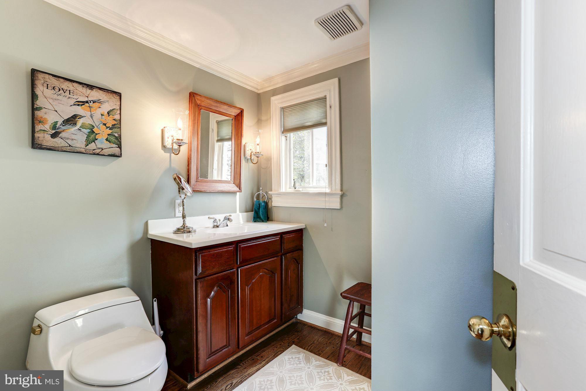 7211 Hawkins Creamery Road Gaithersburg, MD 20882 - Photo 12 of 30 Bath