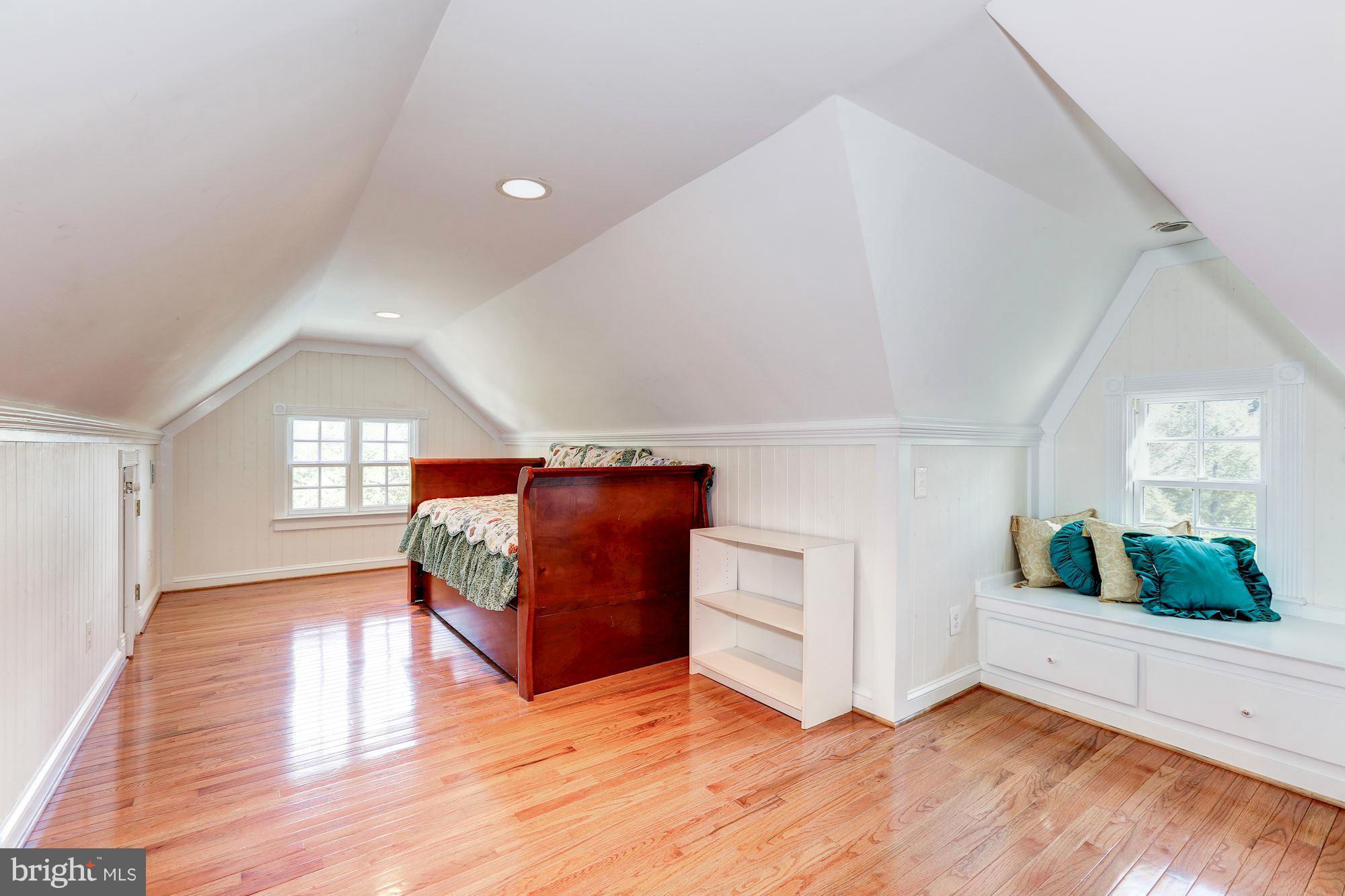 7211 Hawkins Creamery Road Gaithersburg, MD 20882 - Photo 20 of 30 LOFT