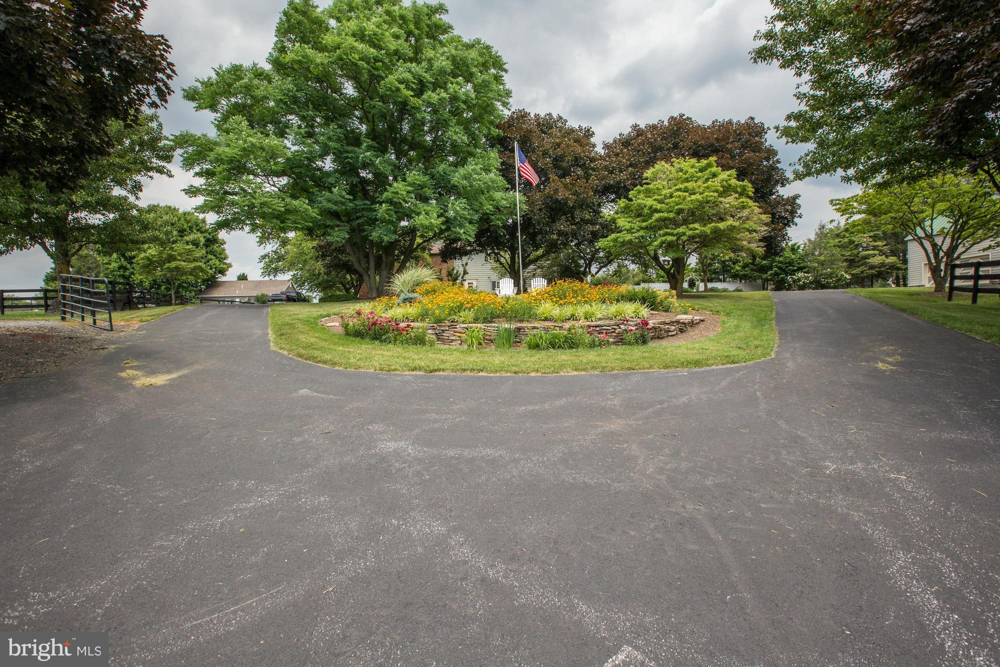 7211 Hawkins Creamery Road Gaithersburg, MD 20882 - Photo 5 of 30 BEAUTIFUL CIRCULAR ENTRY