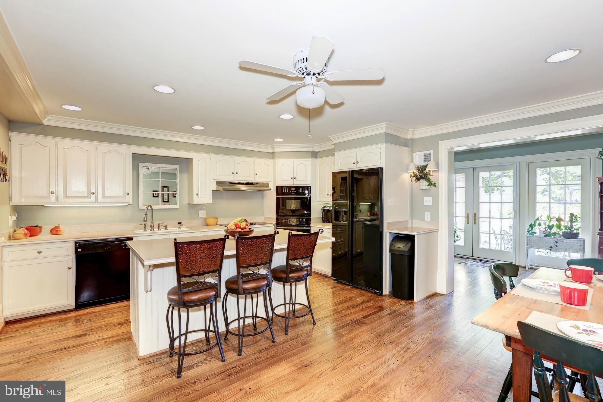 7211 Hawkins Creamery Road Gaithersburg, MD 20882 - Photo 9 of 30 Kitchen