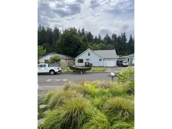 $350,000 | 1016 Water Street, Springfield, OR 97477