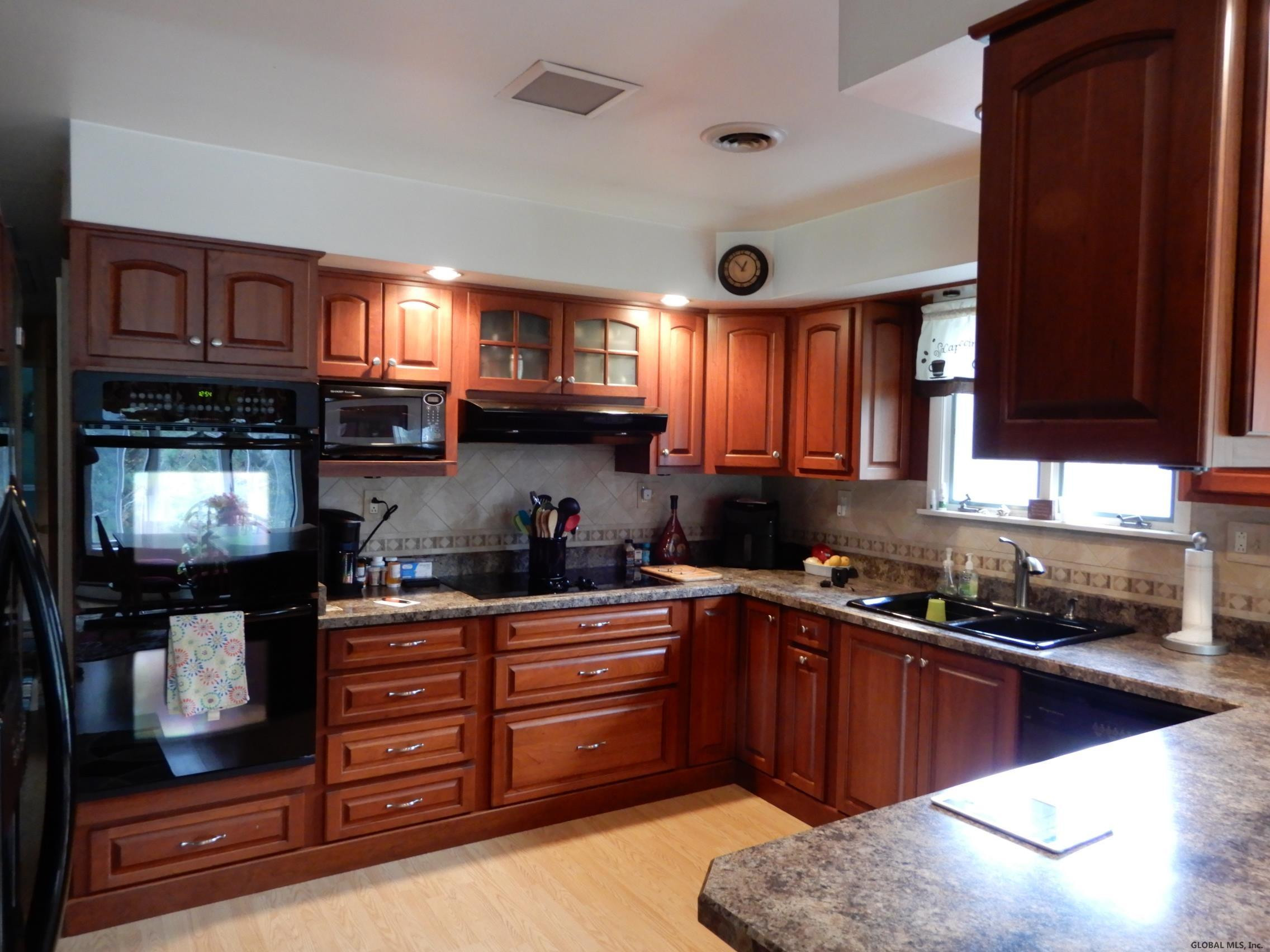 30 Plank Road Brunswick, NY 12182 - Photo 6 of 25 Photo 6