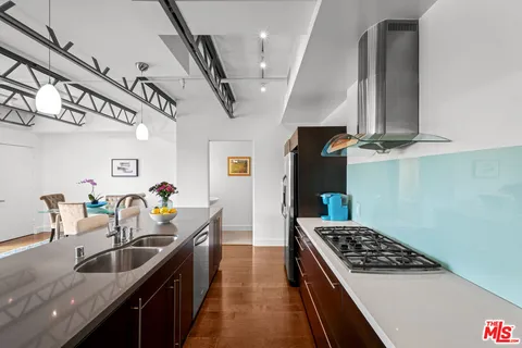 $899,000 | 1250 North Harper Avenue, Unit 414, Los Angeles, CA 90046