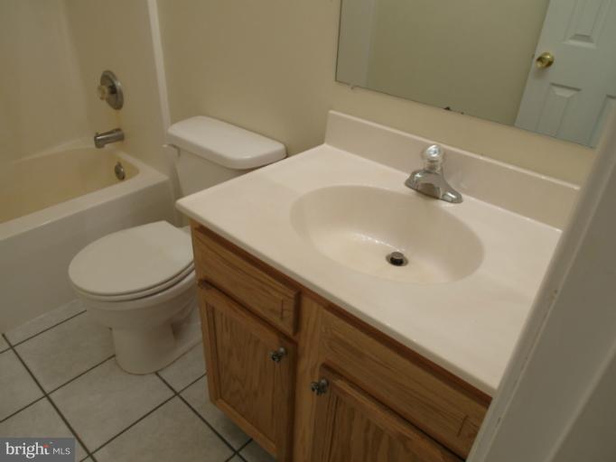 1860 Spohrs Road Berkeley Springs, WV 25411 - Photo 11 of 25 Bath