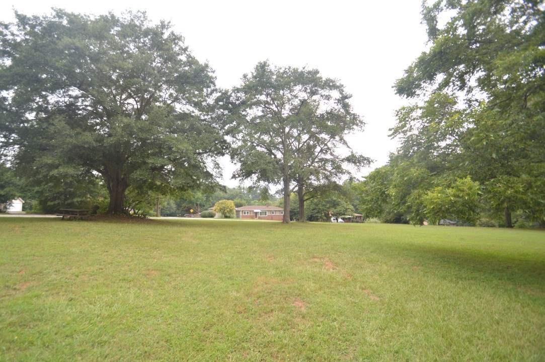 9206 Fairforest Road Spartanburg, SC 29301 - Photo 23 of 25