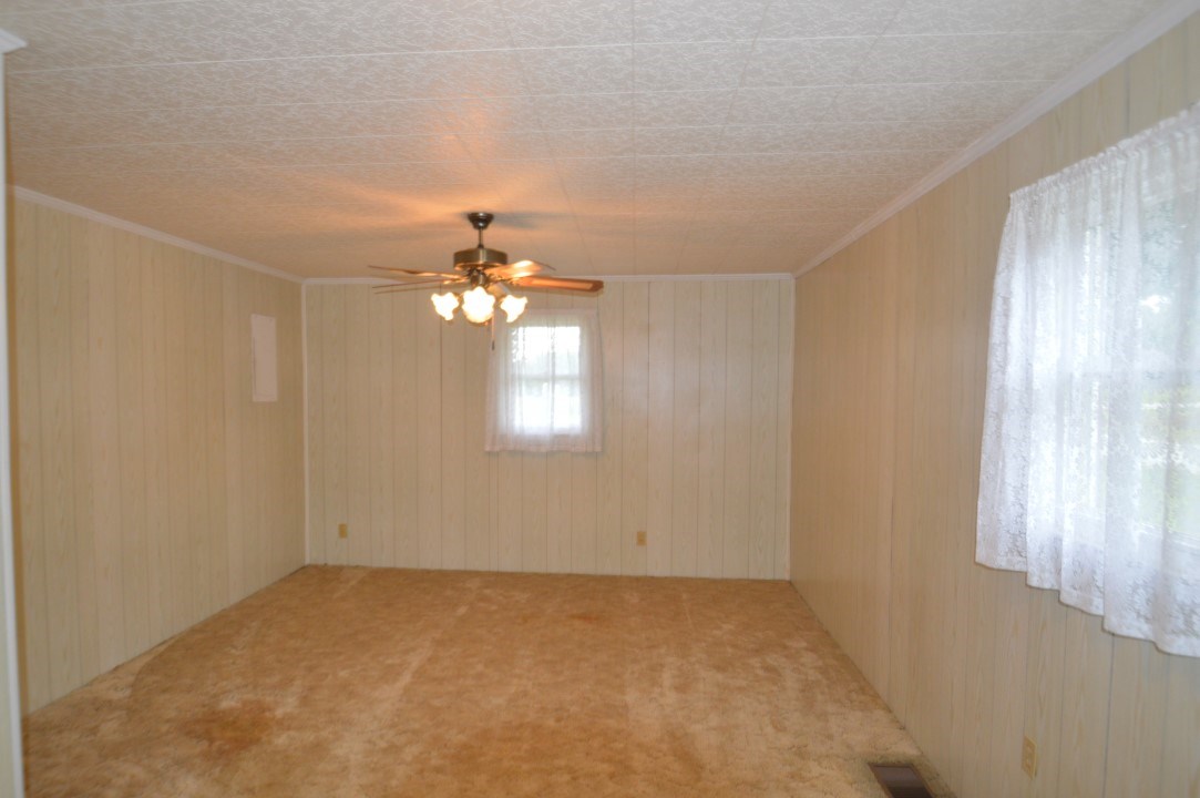 9206 Fairforest Road Spartanburg, SC 29301 - Photo 9 of 25