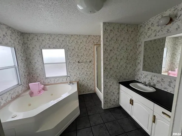 $49,000 | 112 North Old Marion Road, Goreville, IL 62939