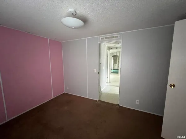 $49,000 | 112 North Old Marion Road, Goreville, IL 62939