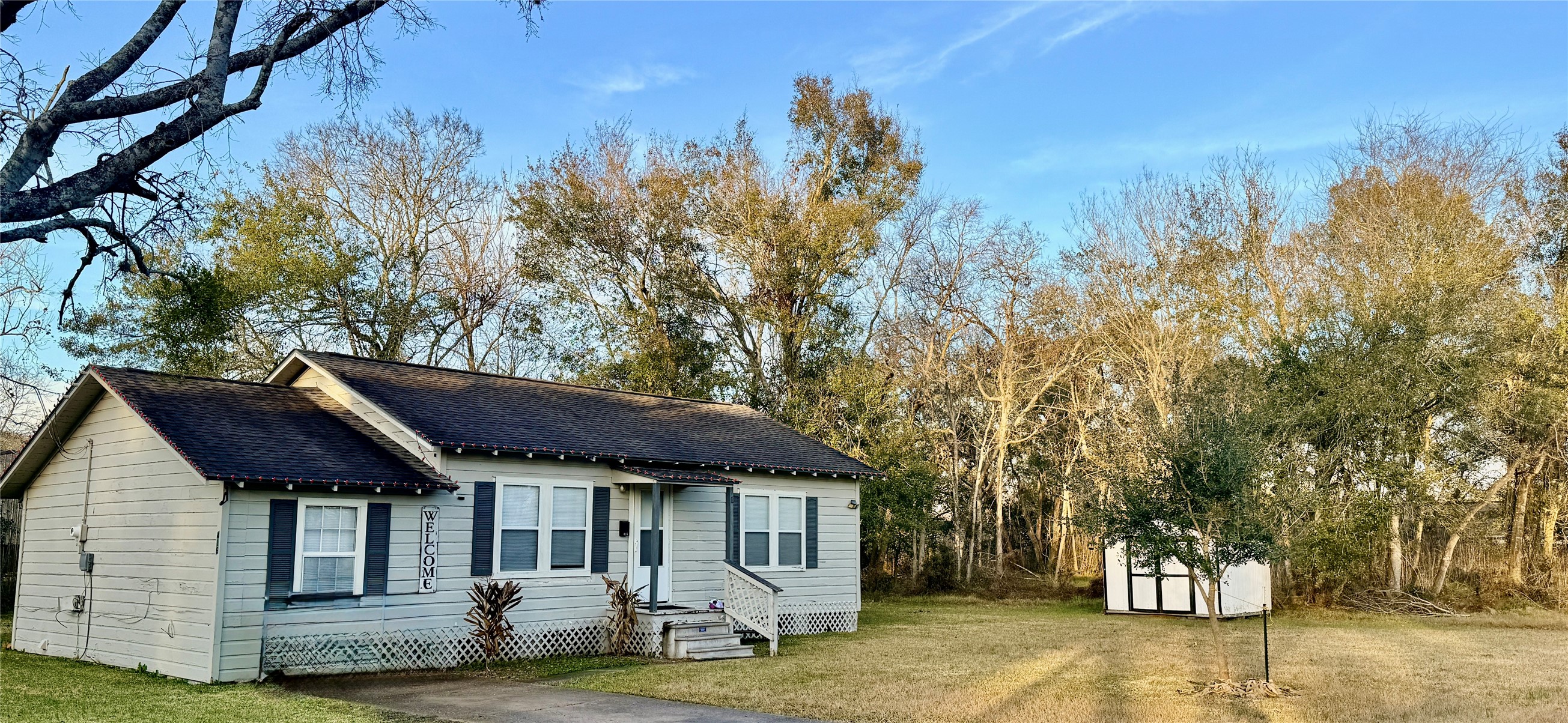 416 North Tinsley Street Angleton, TX 77515 - Photo 2 of 11